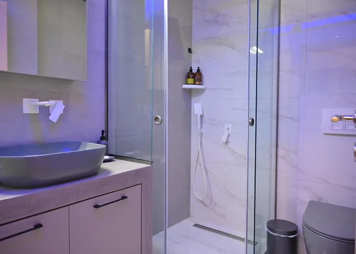 White Luxury Appartement Kateríni